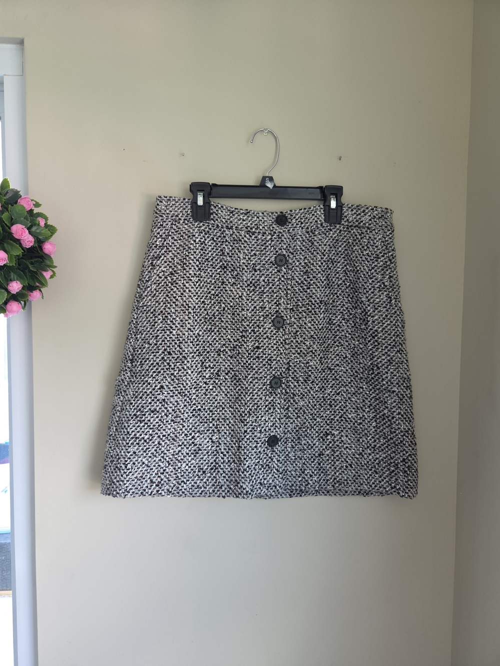 LOFT Black White Tweed Wool Medium 8 Button-Front A-Line Skirt Teacher Office